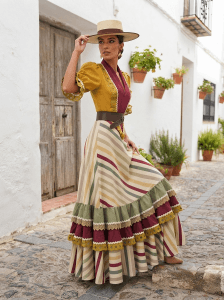 Modelo Primavera Mostaza - Especial Romerías | Isabel Hernández