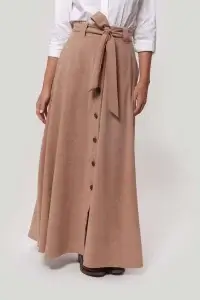 Falda antelina camel – vista 1 – Isabel Hernández