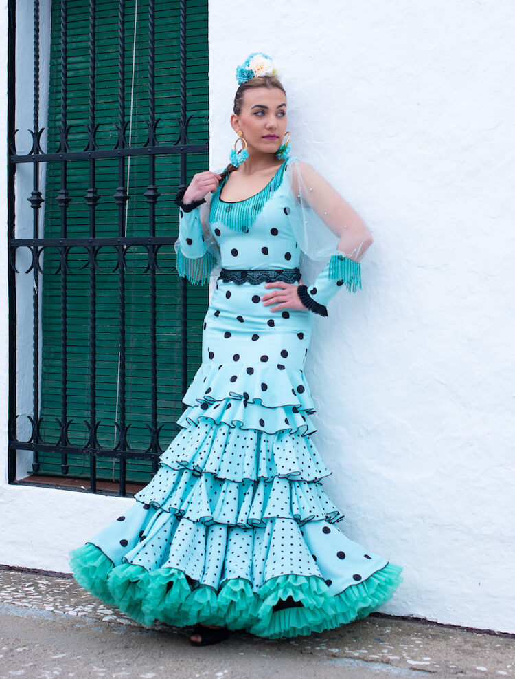 Isabel Hernandez Artesania Flamenca modelo aguamarina-2