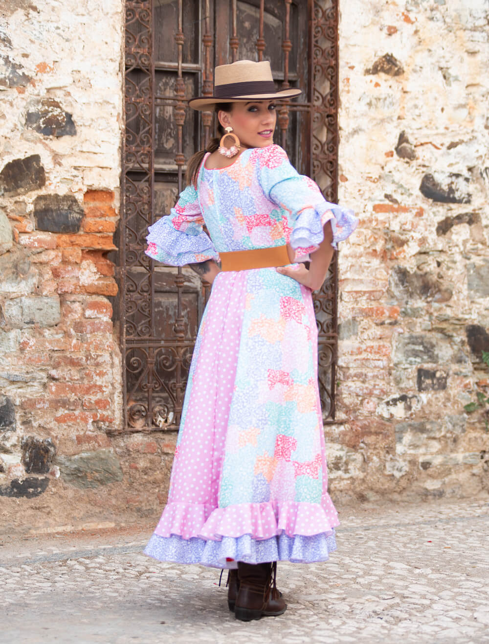 Isabel hernandez artesania_flamenca_batas_flamencas_modelo Guajira-14