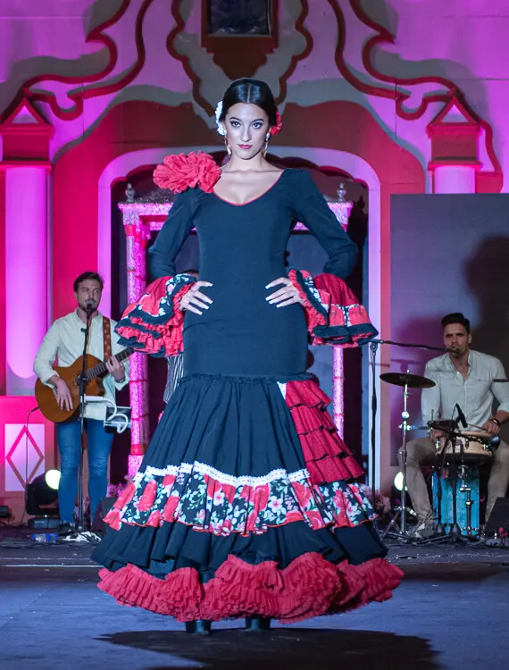 Modelo Gitana – vista 2 – Isabel Hernández