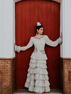 Modelo Dama – vista 4 – Isabel Hernández