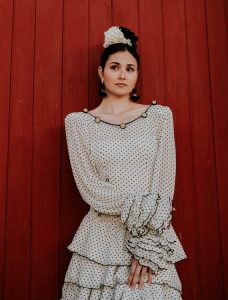 Modelo Dama – vista 5 – Isabel Hernández