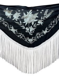Mantón negro bordado hilo crema - Mantón bordado | Isabel Hernández