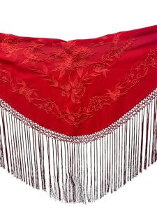 Mantón rojo bordado hilo rojo - Mantón bordado | Isabel Hernández