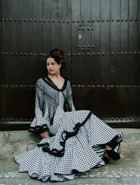 Trajes-de-flamenca-isabel-hernandez-Modelo-Amaya-24