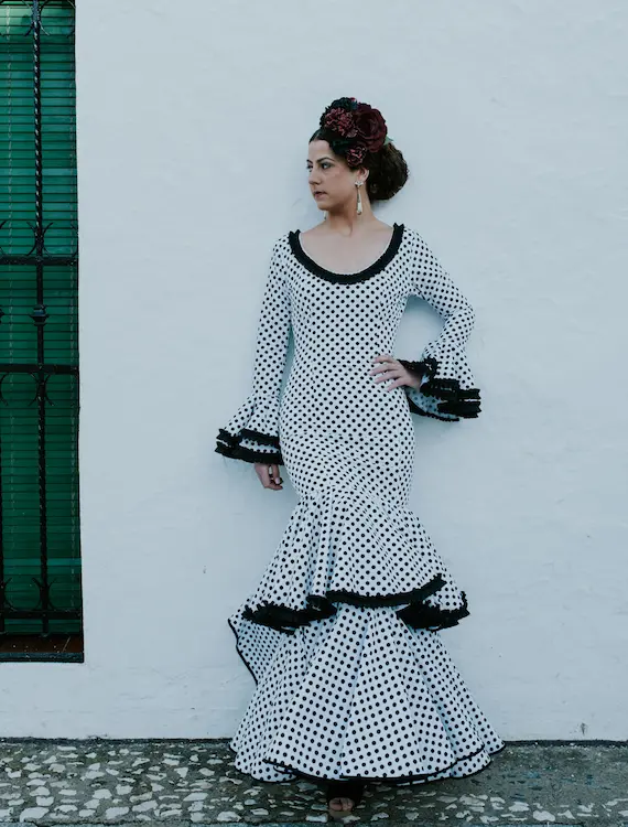 Trajes-de-flamenca-isabel-hernandez-Modelo-Amaya-35