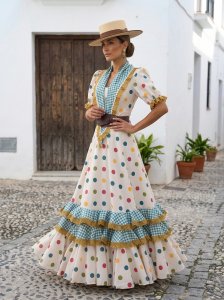 Bata flamenca Alájar – Isabel Hernández