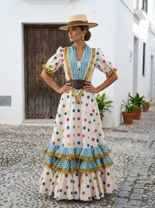 Bata flamenca Alájar – vista 1 – Isabel Hernández