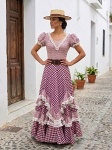 Bata flamenca Modelo Carmela - Especial Romerías | Isabel Hernández