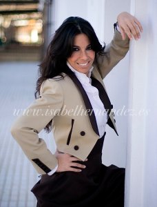 Chaqueta y chaleco Macarena Gabardina beige - Trajes Camperos Jiménez | Isabel Hernández