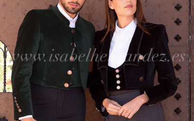 Chaqueta y chaleco Modelo Triana Terciopelo Pasamanería y escarapelas – vista 2 – Isabel Hernández