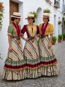 Bata Flamenca Modelo Primavera - Especial Romerías | Isabel Hernández