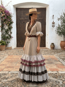 Bata Flamenca Atenea – vista 1 – Isabel Hernández