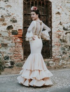Modelo Azalea - Trajes para niñas | Isabel Hernández