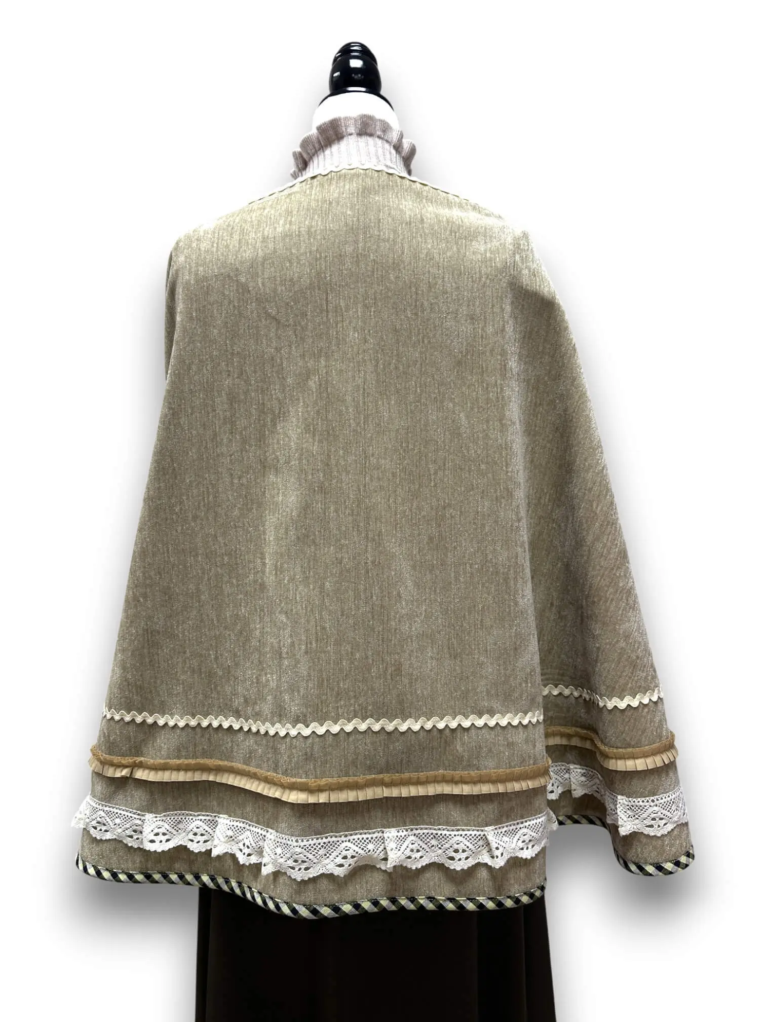 Mantoleta Flamenca Ref. 2502 – vista 1 – Isabel Hernández