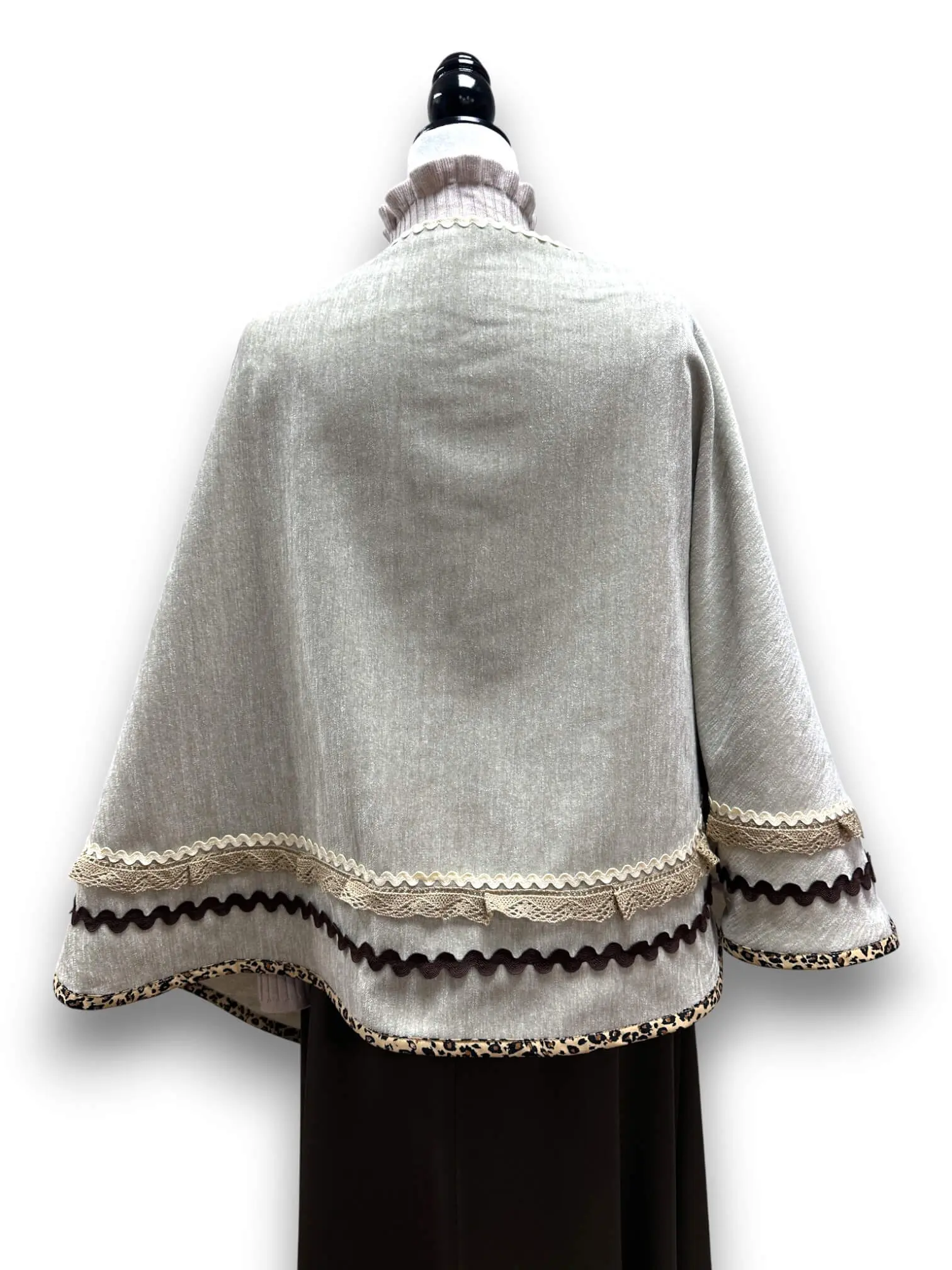 Mantoleta Flamenca Ref. 2510 – vista 3 – Isabel Hernández